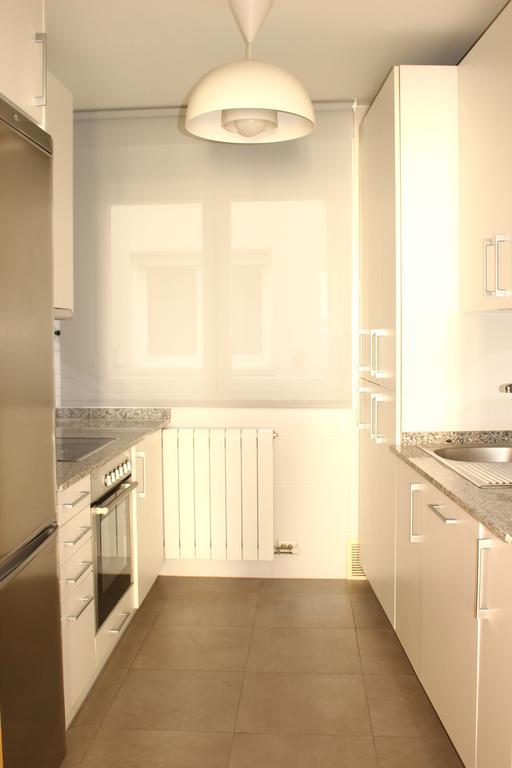 Aloha Apartamentos Pamplona Quarto foto